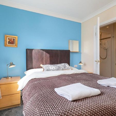 New Four Bedroom House - All Rooms Ensuite Стерлинг Экстерьер фото