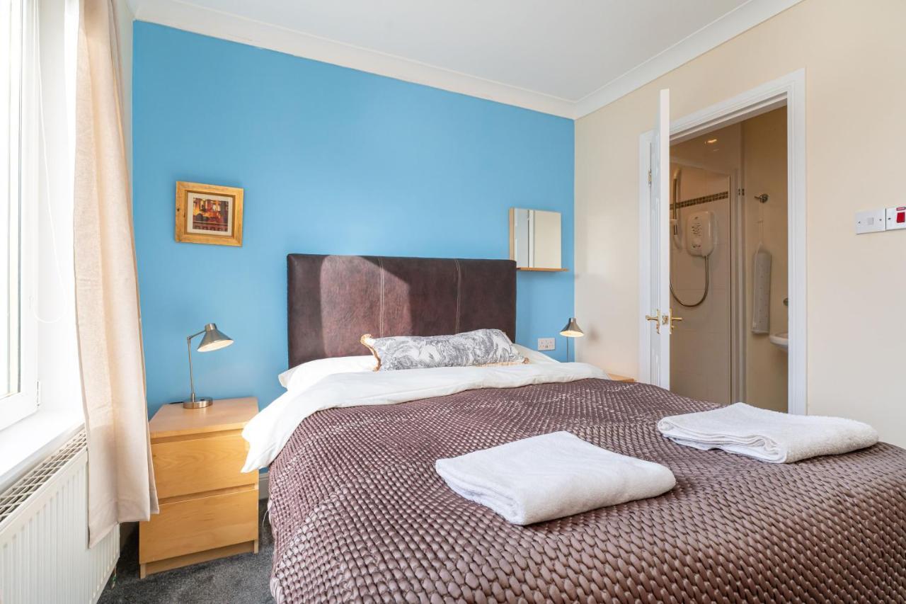 New Four Bedroom House - All Rooms Ensuite Стерлинг Экстерьер фото