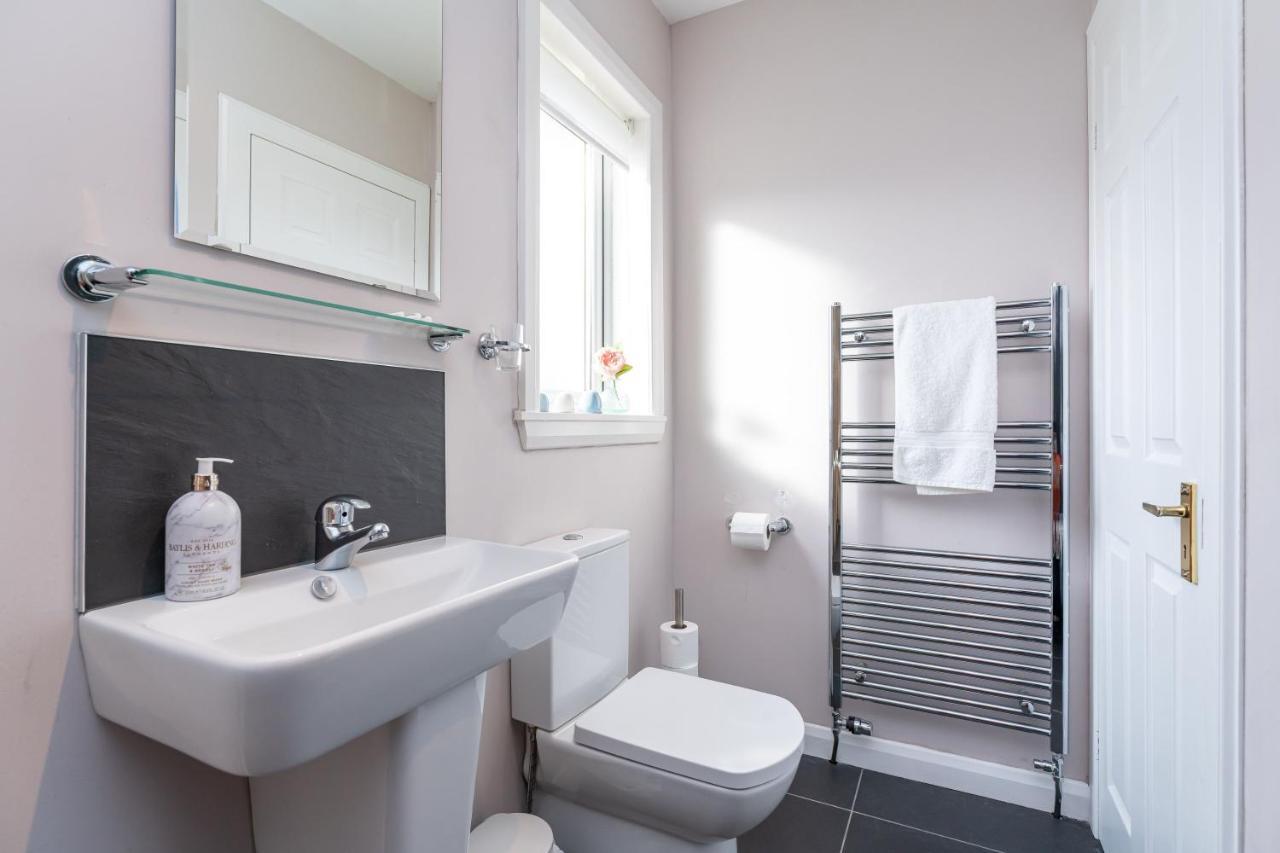 New Four Bedroom House - All Rooms Ensuite Стерлинг Экстерьер фото